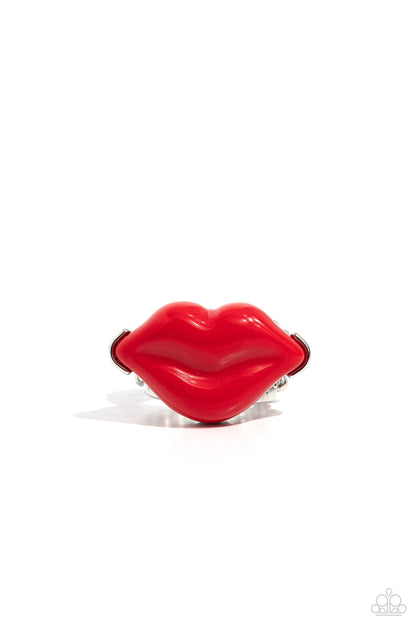 Lively Lips - red - Paparazzi ring