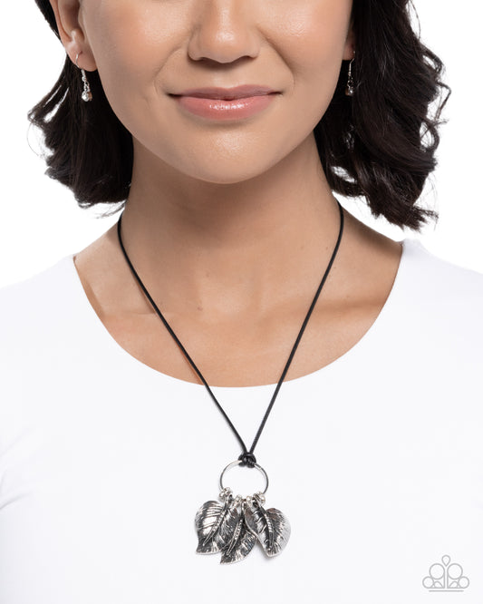 Loaded with Leaves - black - Paparazzi necklace