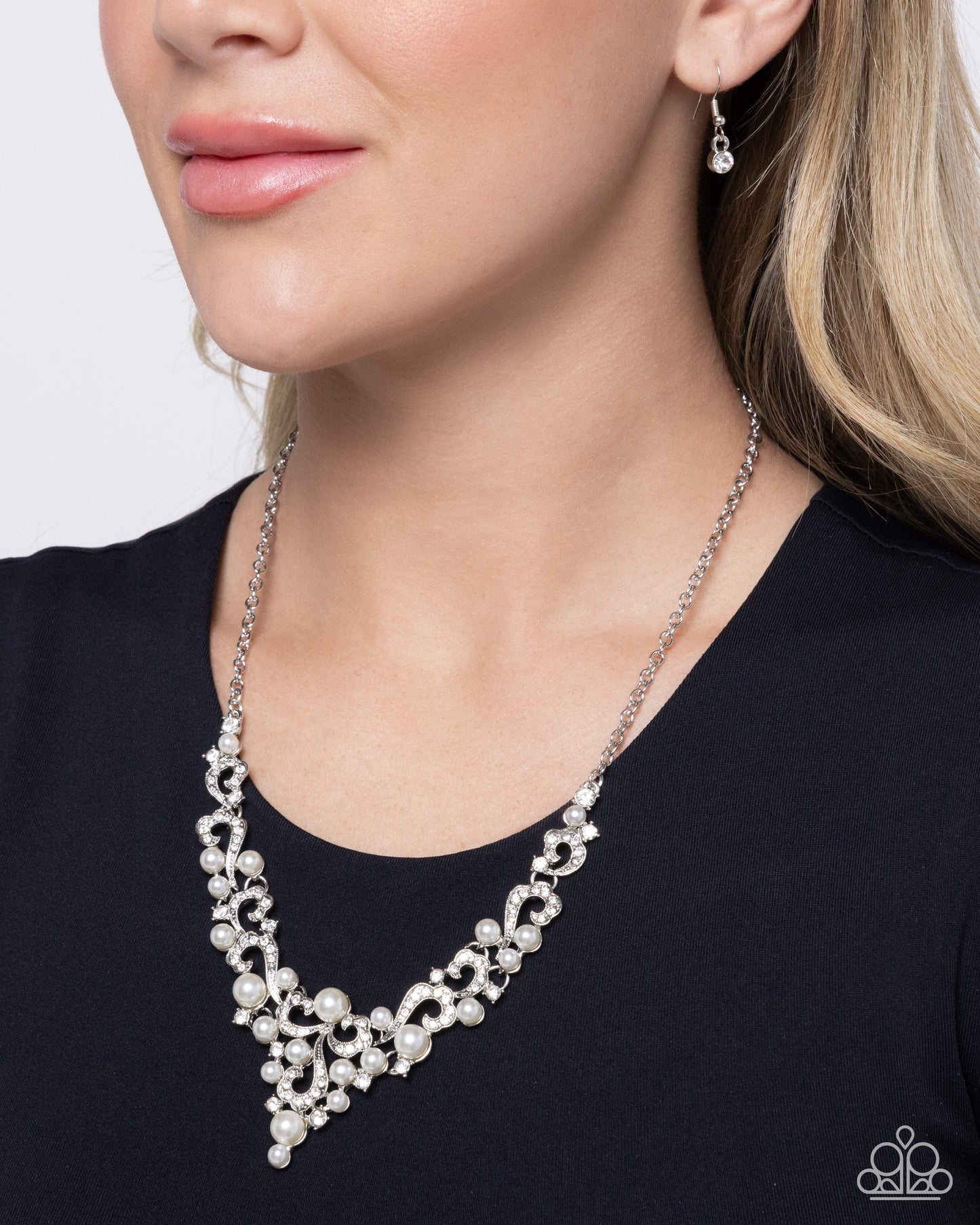 Looking Ladylike - white - Paparazzi necklace