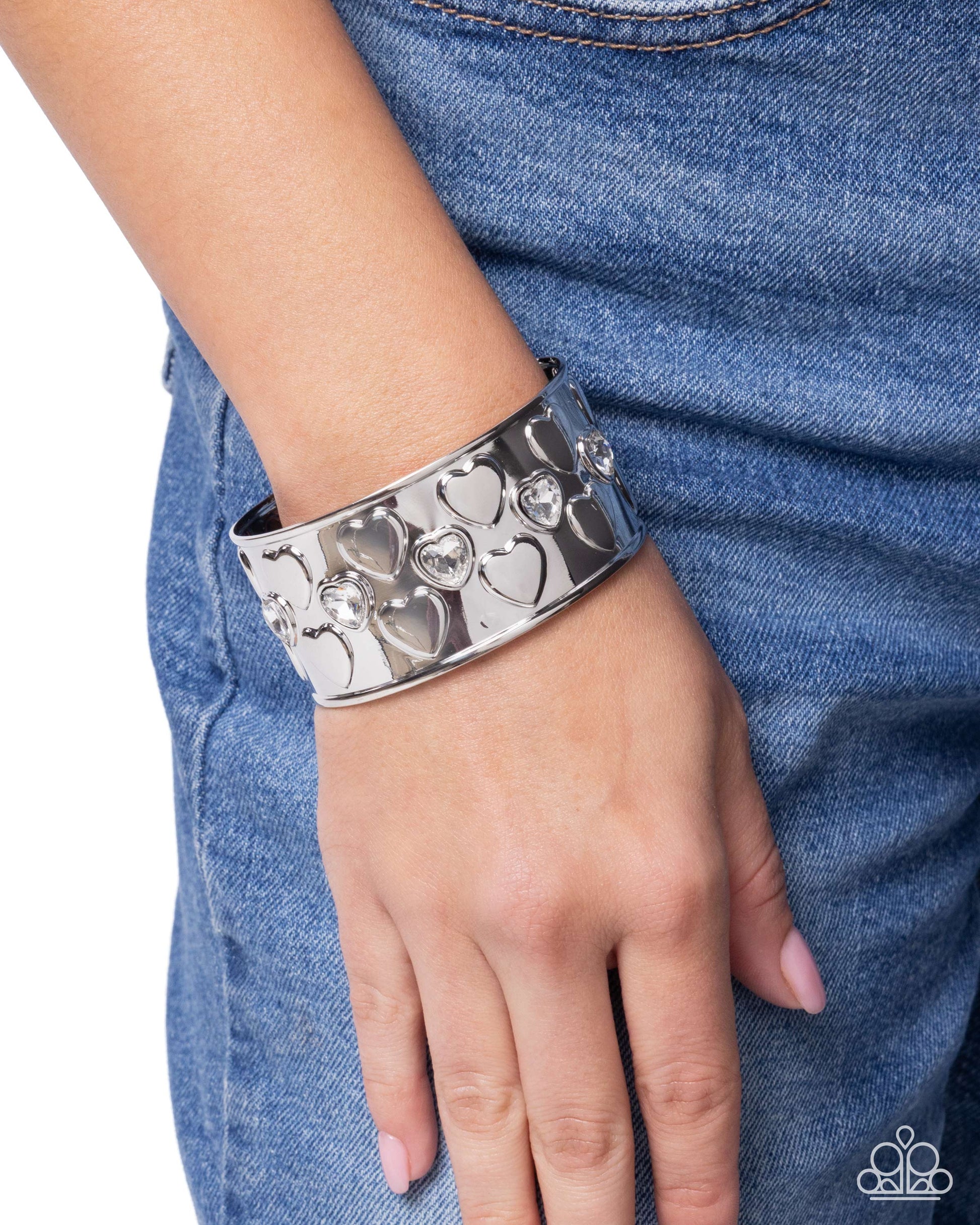 Loveable Labor - white - Paparazzi bracelet