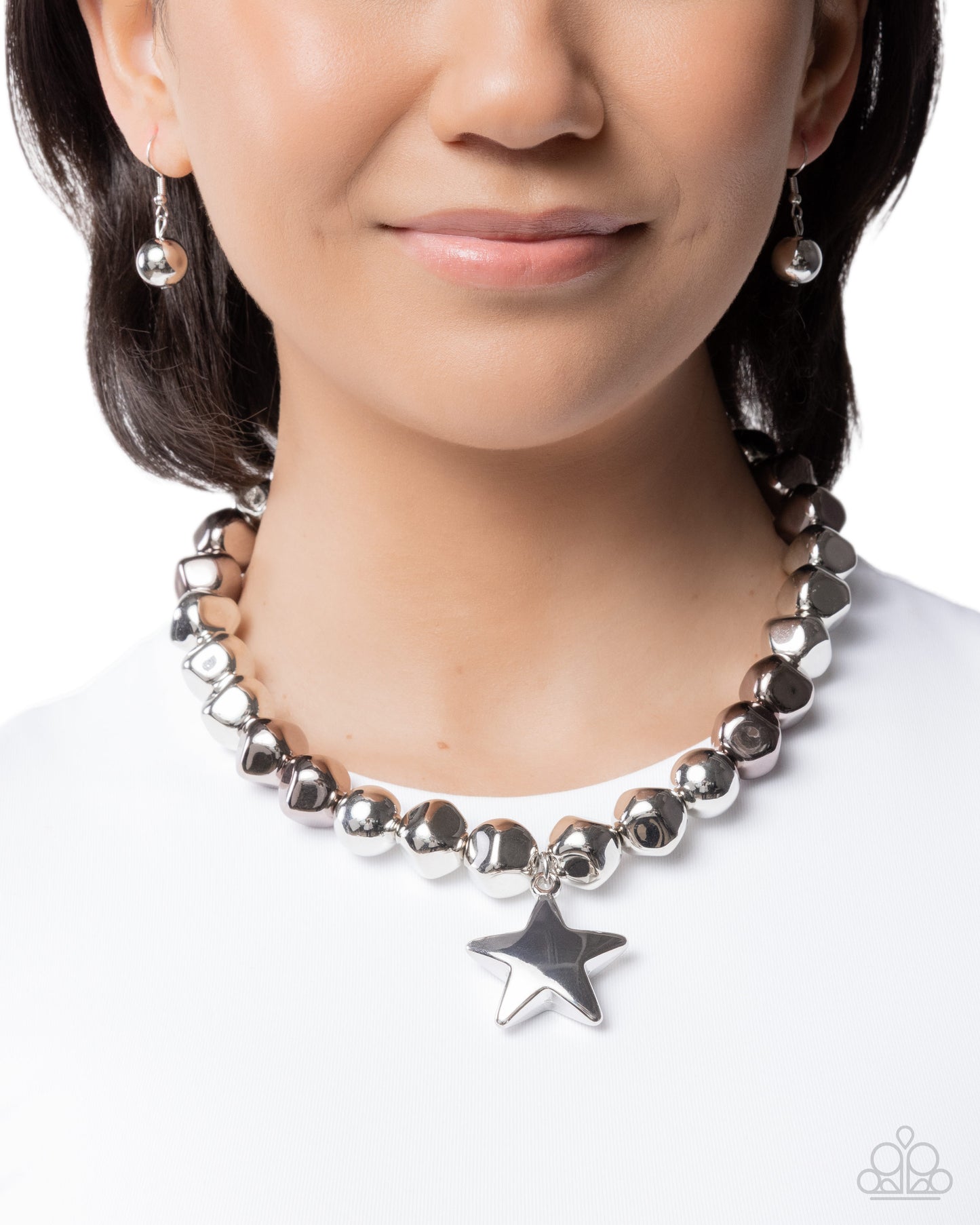 Loveable Legacy - silver - Paparazzi necklace