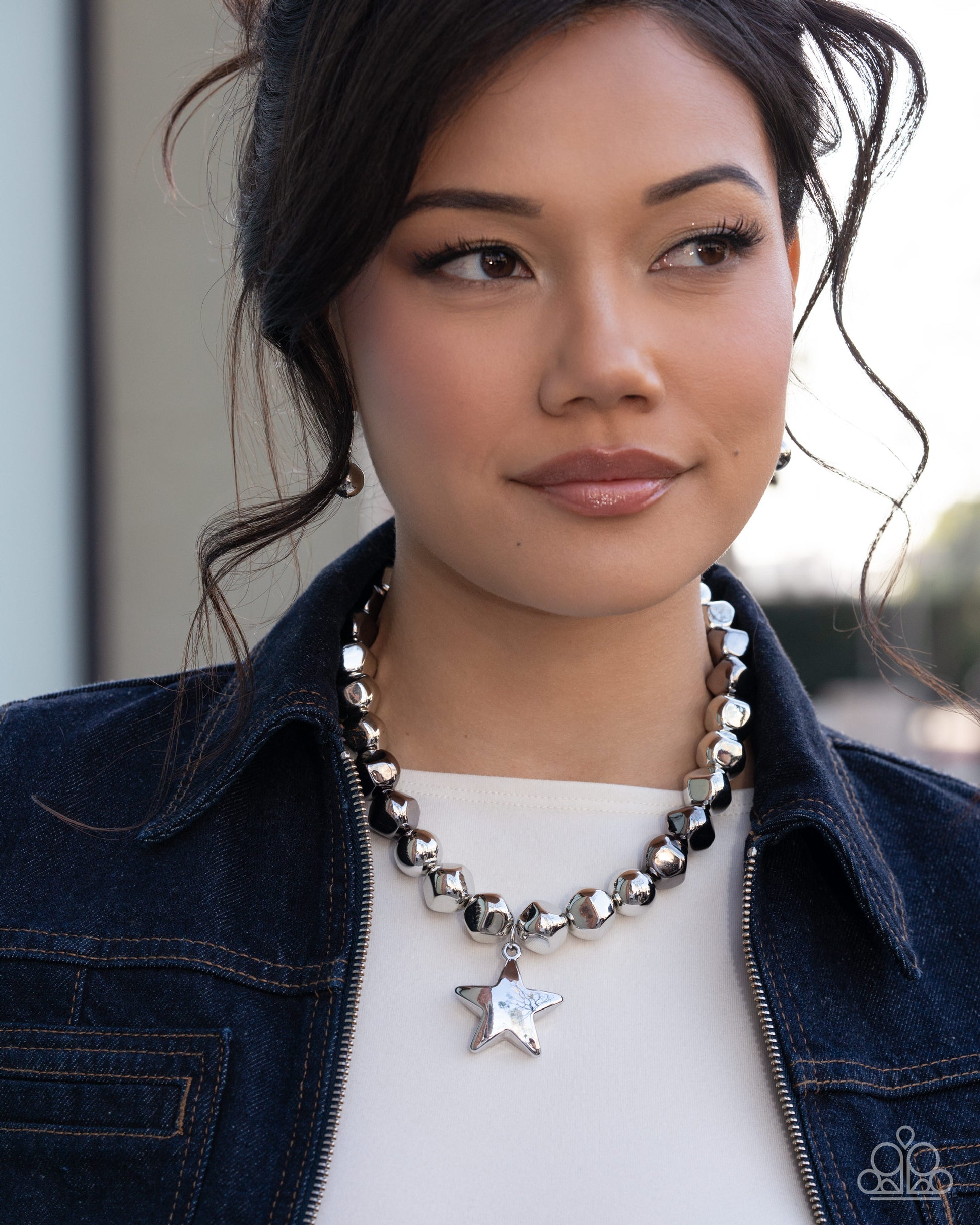 Loveable Legacy - silver - Paparazzi necklace