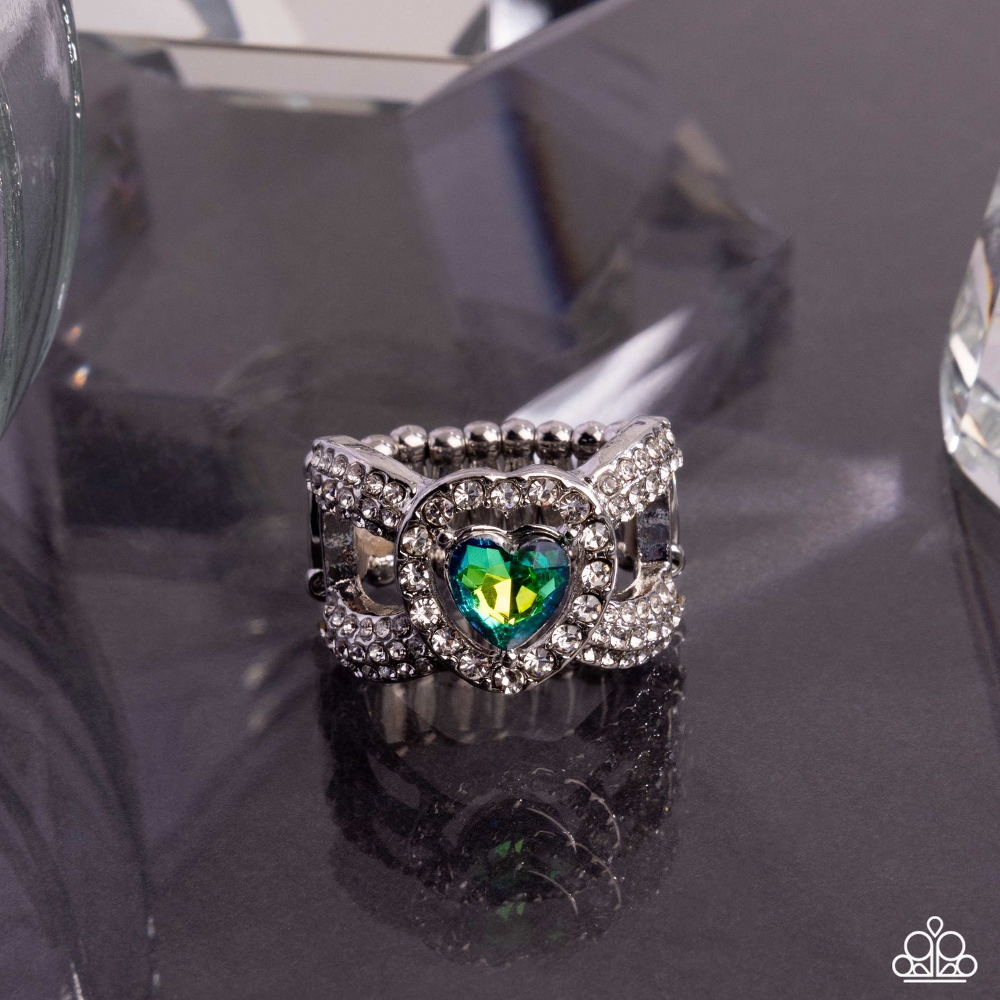 Lovely Levels - green - Paparazzi ring