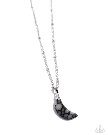 Lunar Lesson - black - Paparazzi necklace