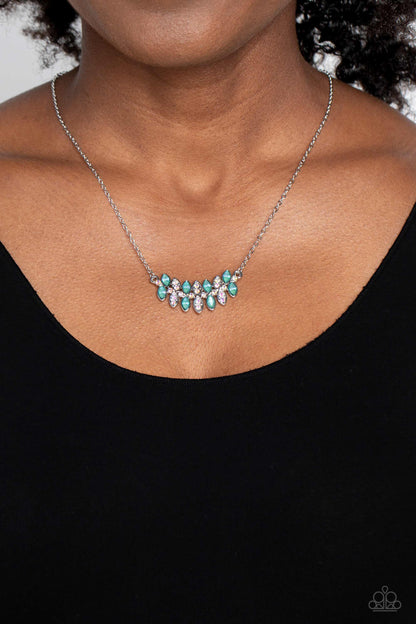 Lustrous Laurels - green - Paparazzi necklace
