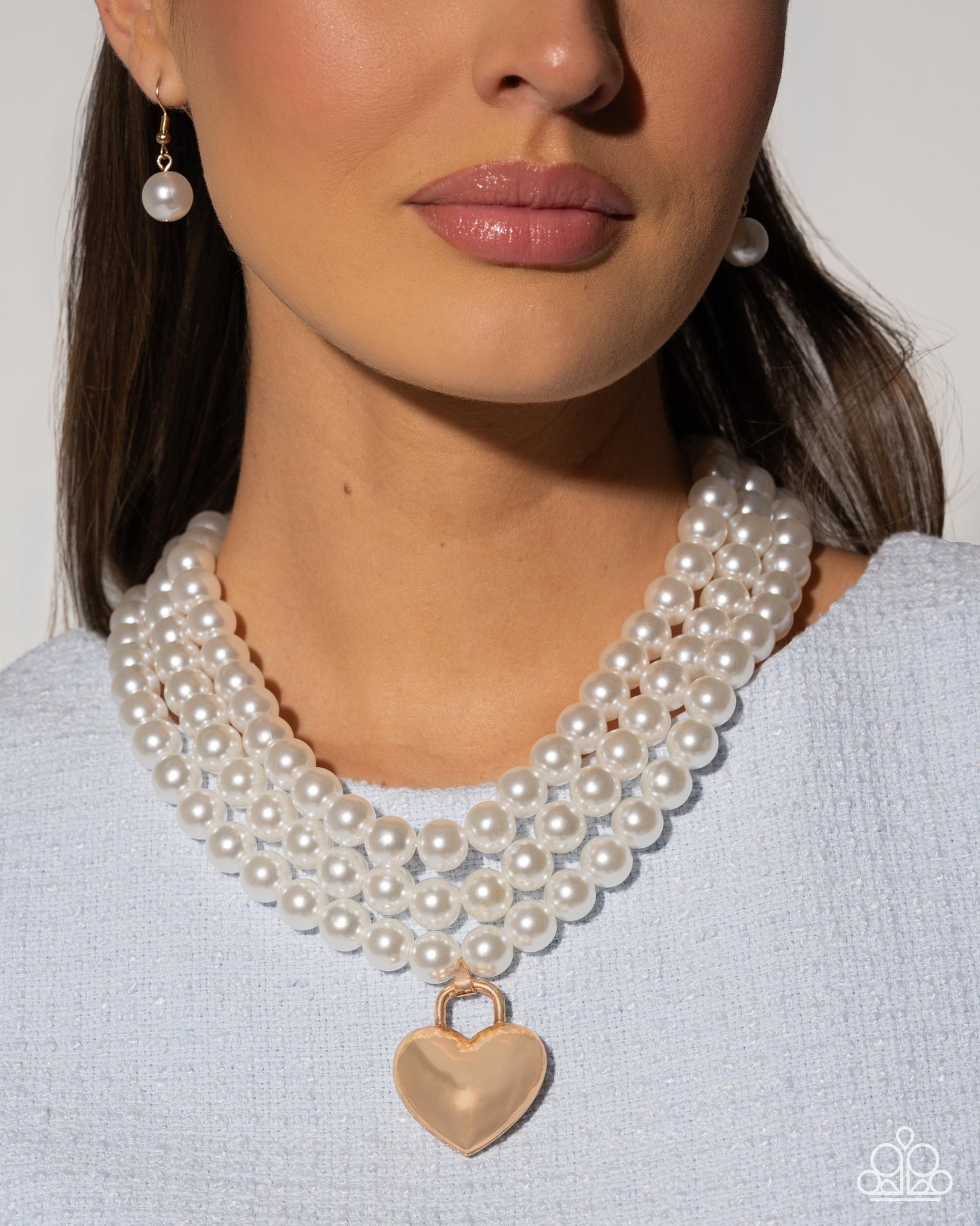 Lustrous Look - gold - Paparazzi necklace