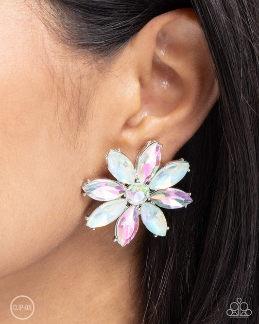 Maiden Makeover - green - Paparazzi CLIP ON earrings