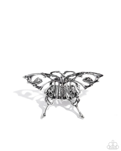 Majestic Moth - silver - Paparazzi ring