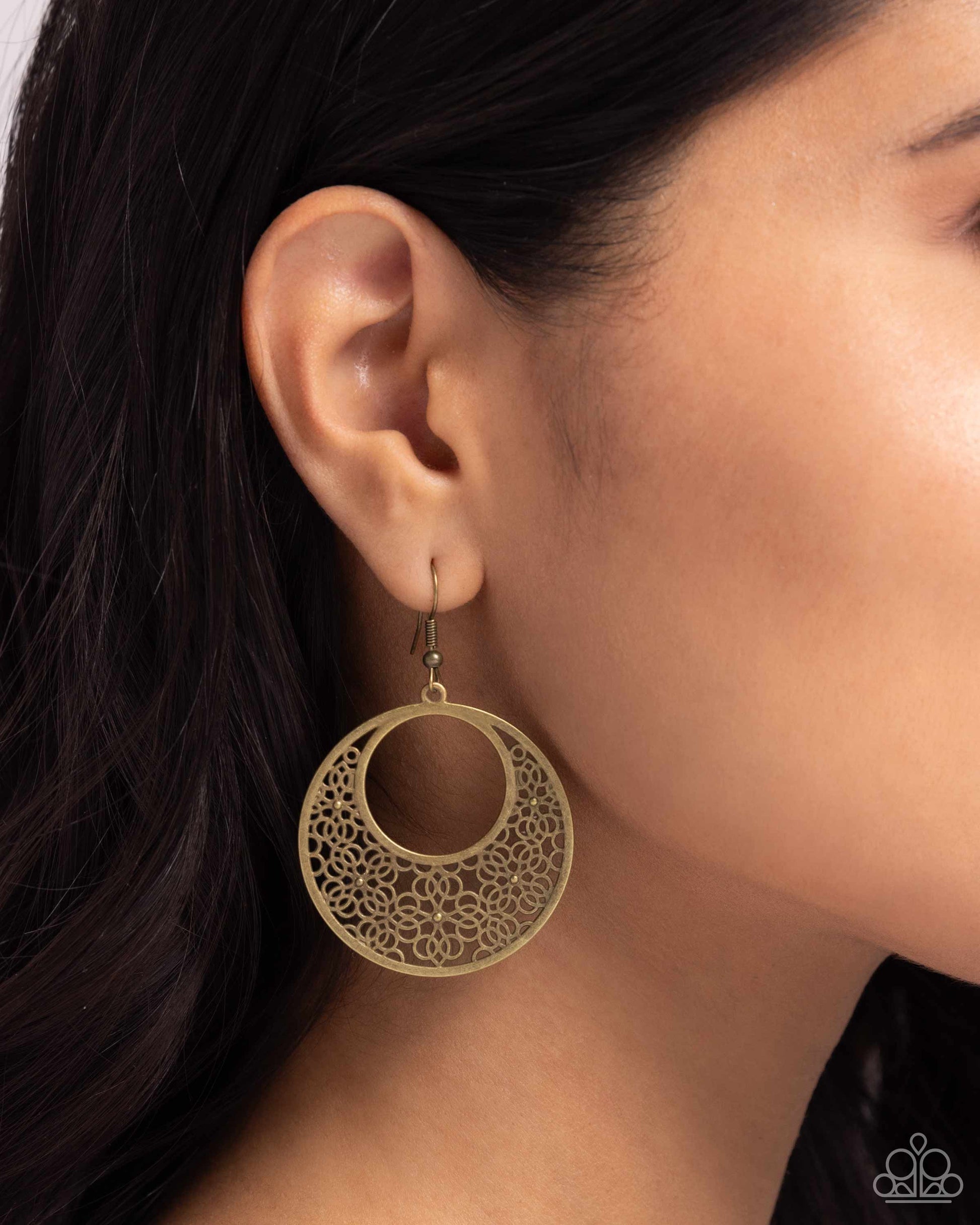 Mandala Paradise - brass - Paparazzi earrings