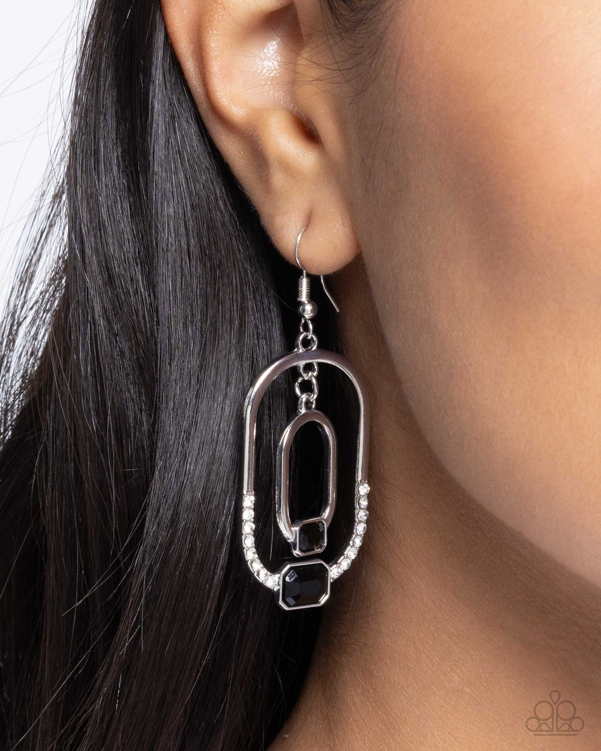 Matching Magic - black - Paparazzi earrings