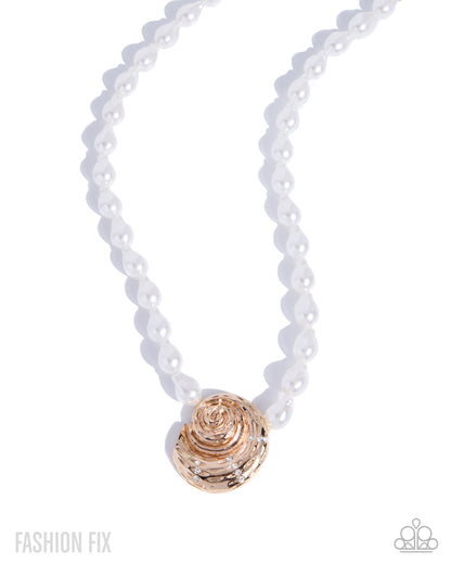 Memorable Mermaid - gold - Paparazzi necklace