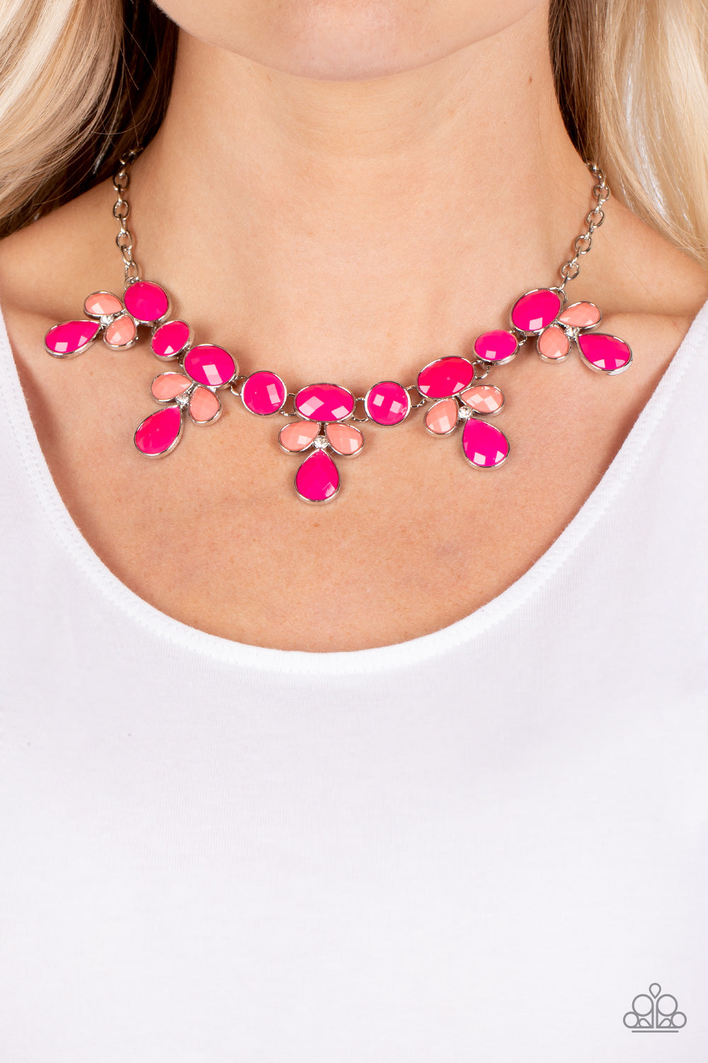 Midsummer Meadow - pink - Paparazzi necklace