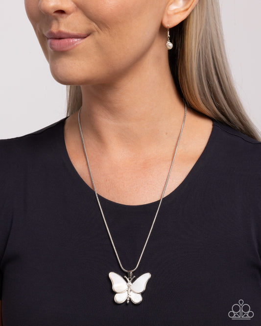 Model Metamorphosis - white - Paparazzi necklace