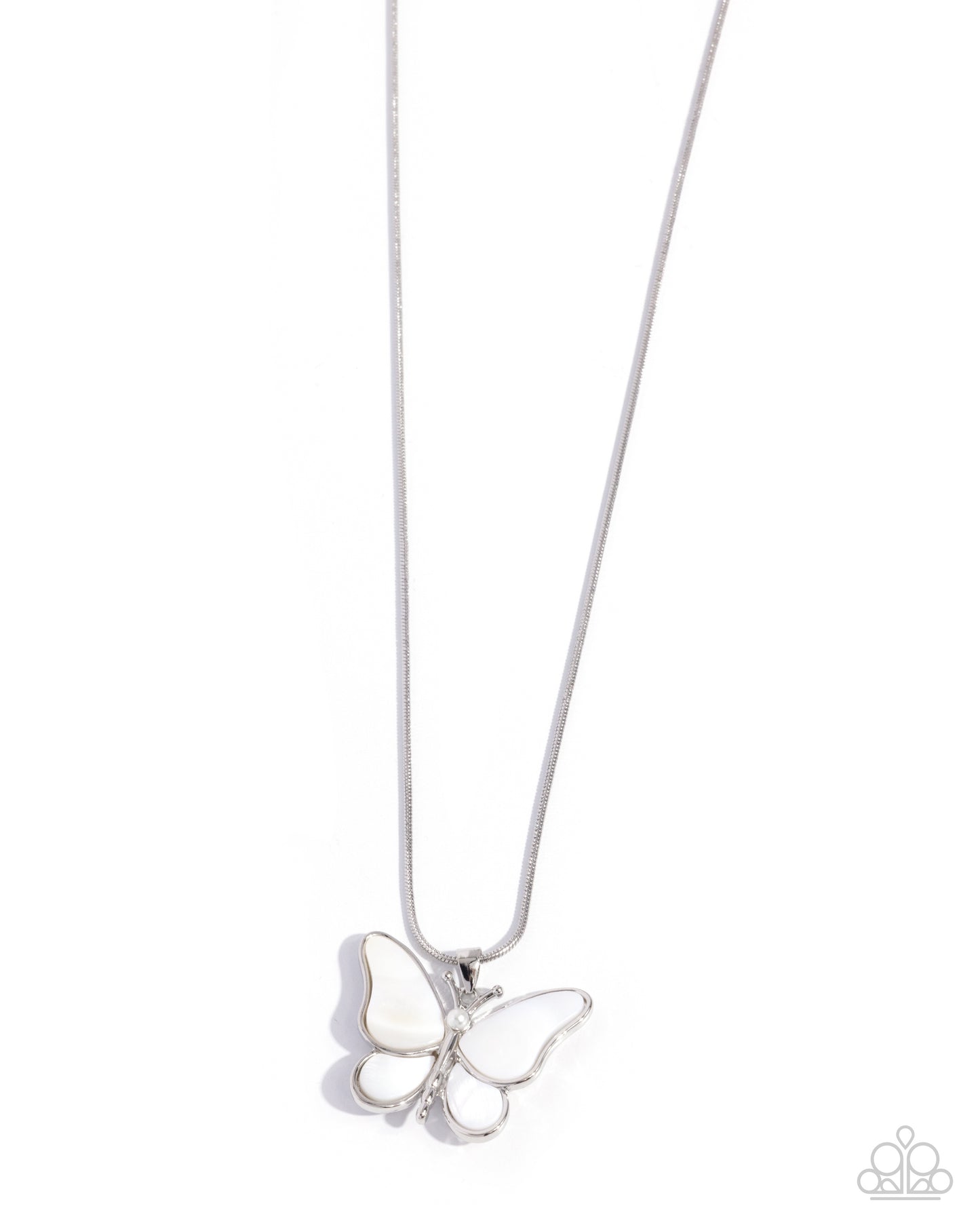 Model Metamorphosis - white - Paparazzi necklace