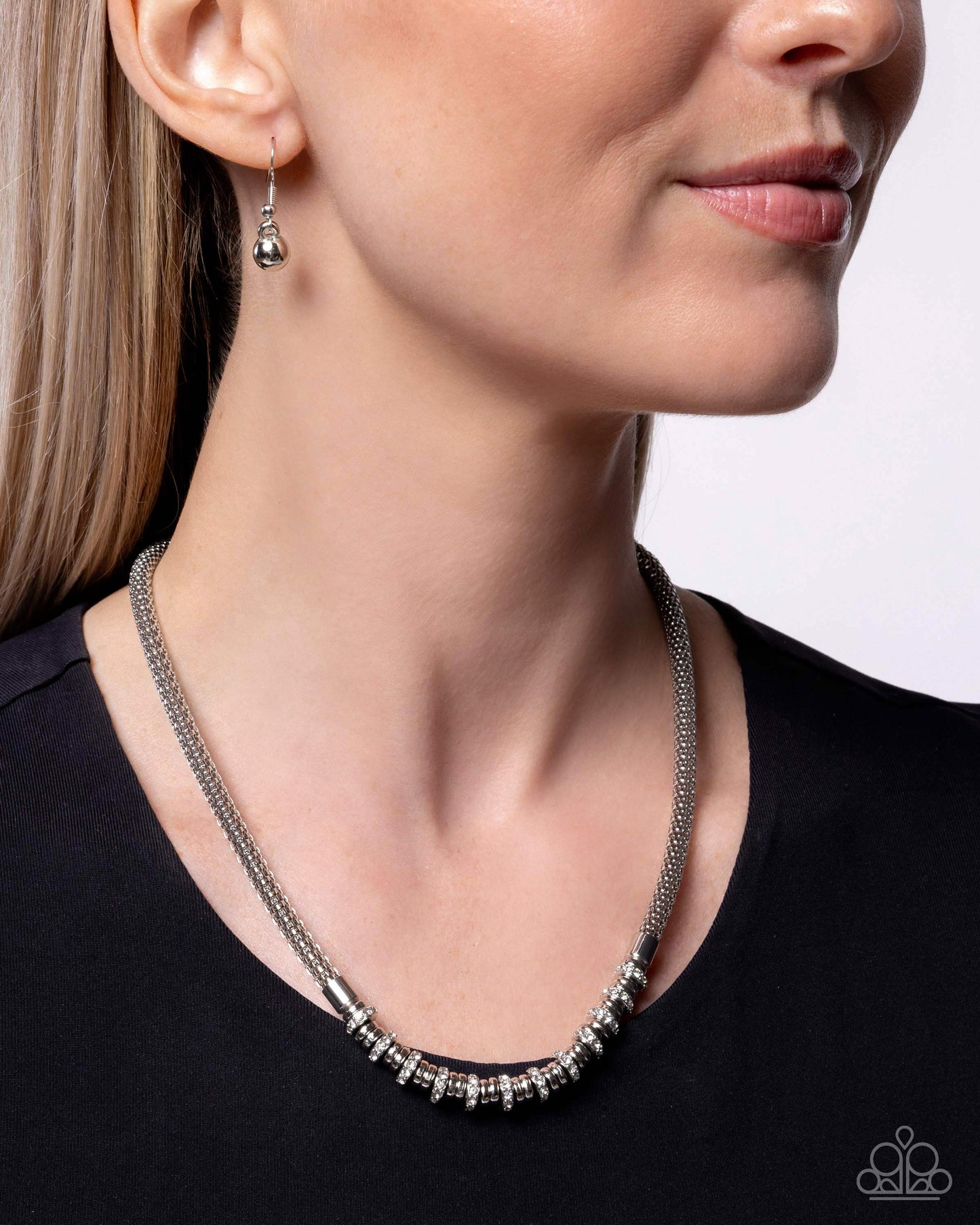 Modest Mayhem - white - Paparazzi necklace