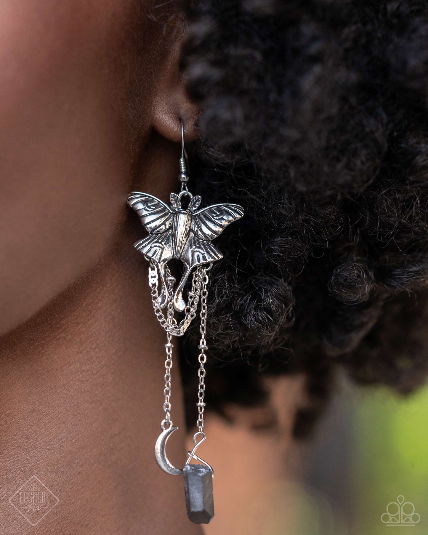Moth Master - silver - Paparazzi earrings