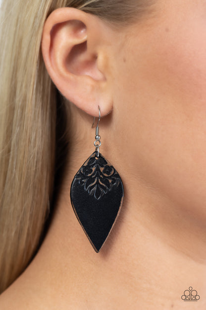 Naturally Nostalgic - black - Paparazzi earrings