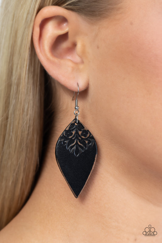 Naturally Nostalgic - black - Paparazzi earrings