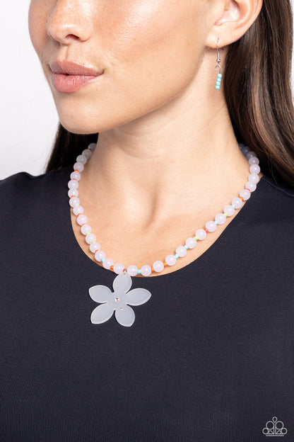 Nostalgic Novelty - white - Paparazzi necklace