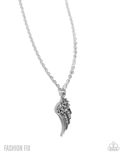 Notorious Nomad - white - Paparazzi necklace