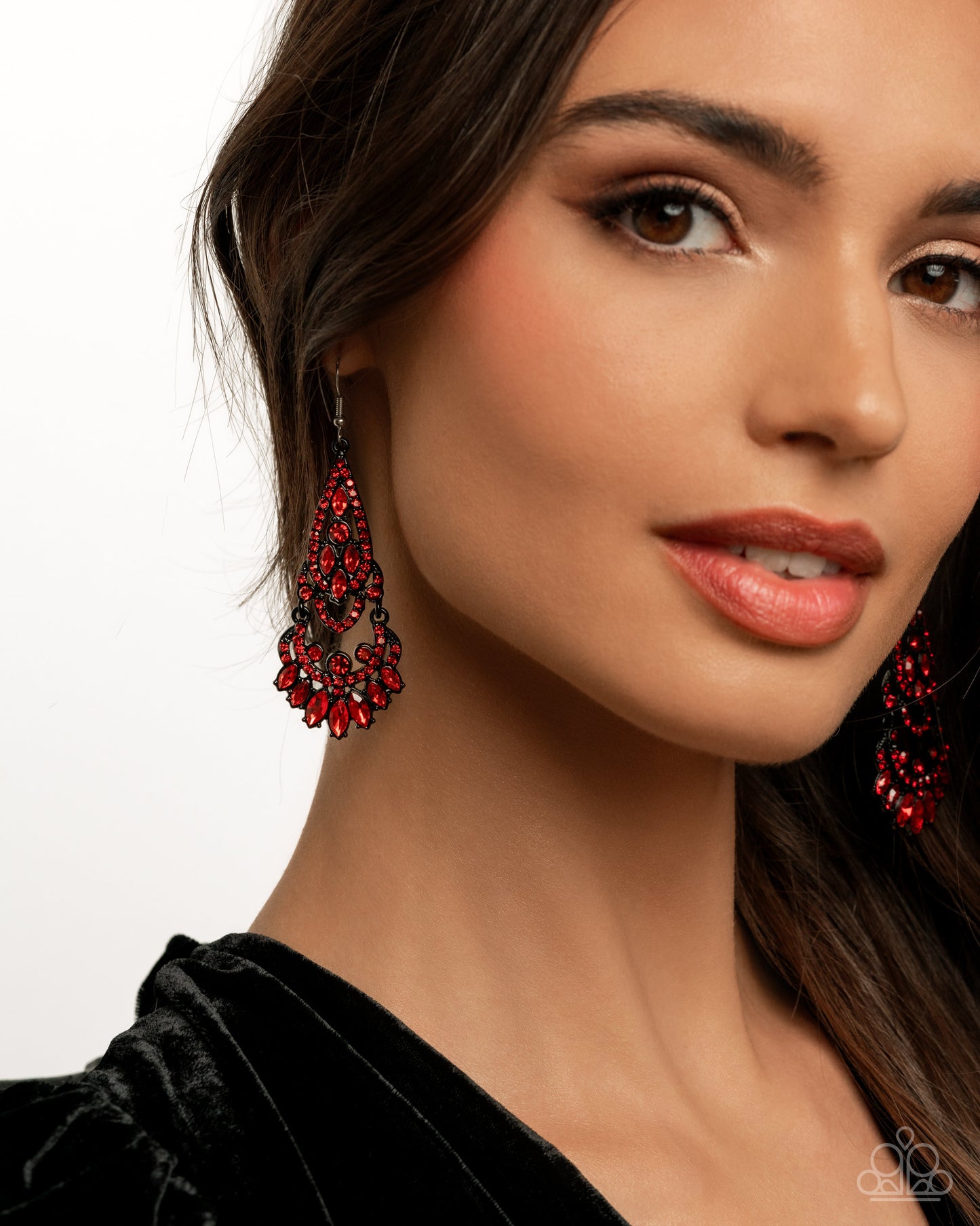 Opera Stage - red - Paparazzi earrings