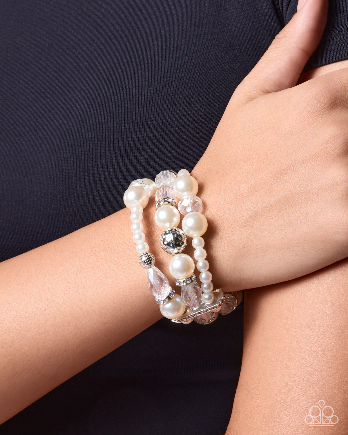 Operatic Opening - white - Paparazzi bracelet