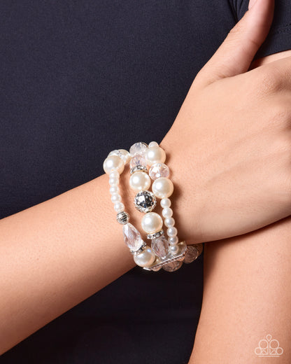 Operatic Opening - white - Paparazzi bracelet