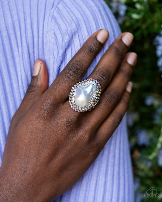 Opulent Ocean - white - Paparazzi ring