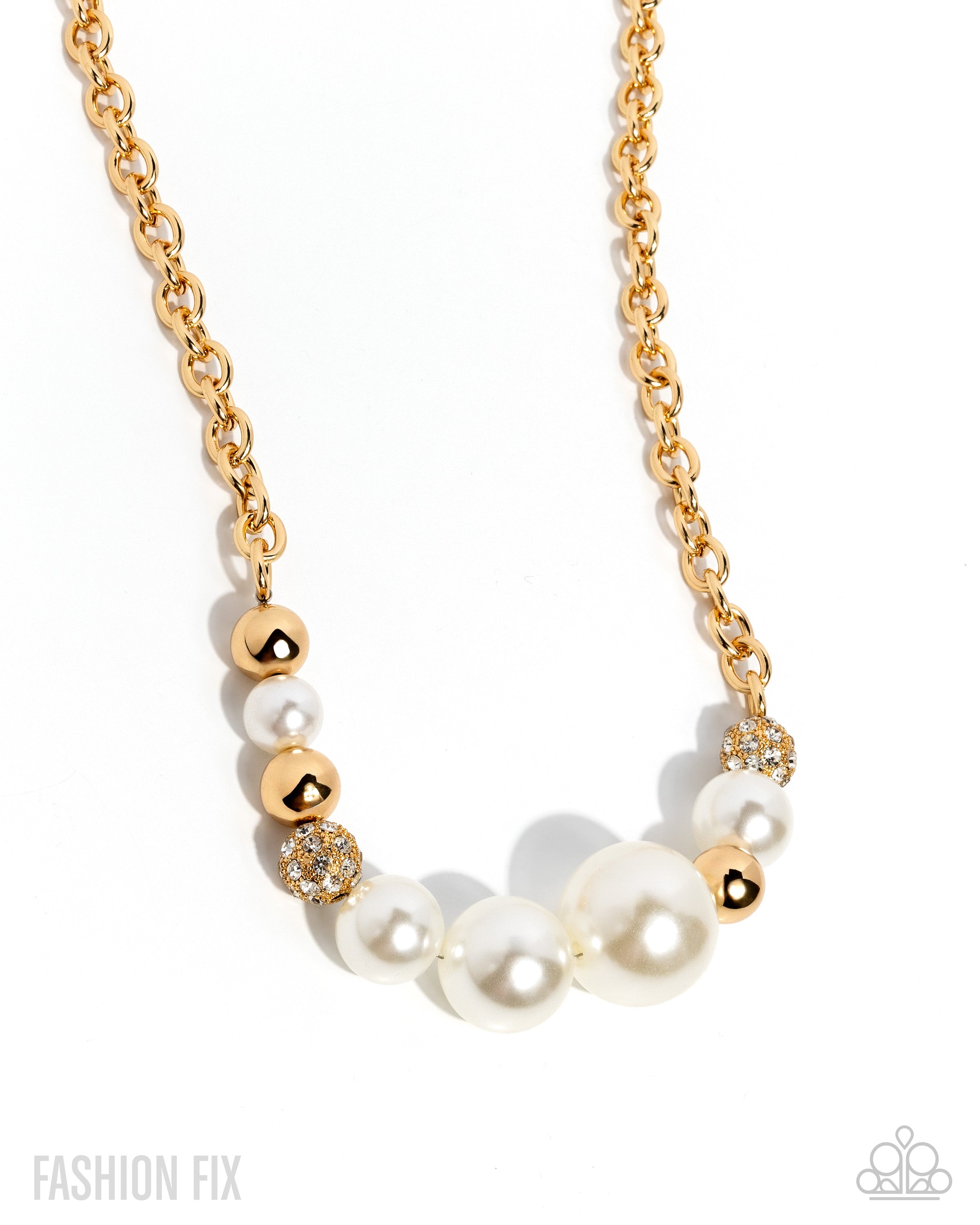 Owning the Room - gold - Paparazzi necklace – JewelryBlingThing