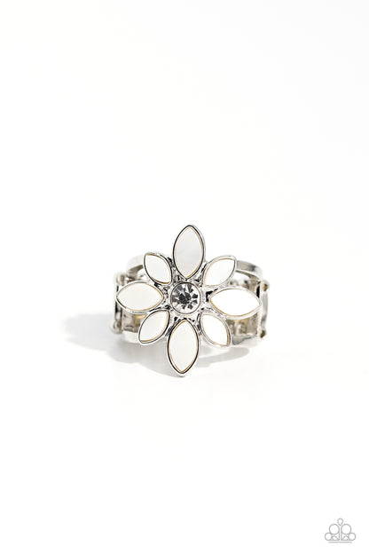 PETAL to the MEADOW - white - Paparazzi ring