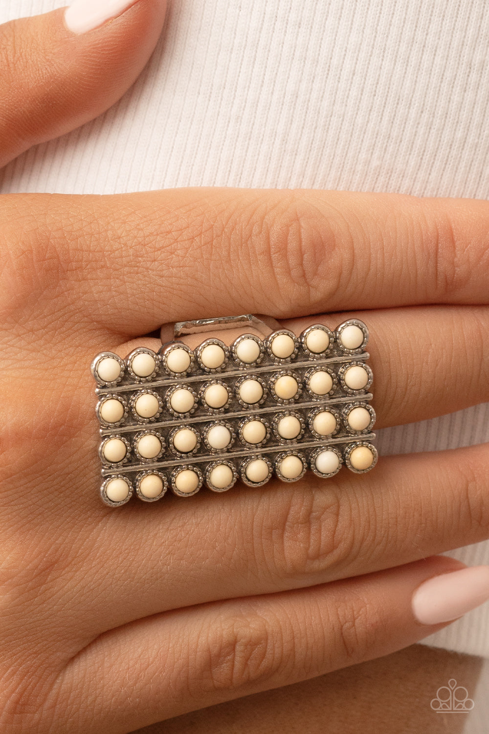 Pack Your SADDLEBAGS - white - Paparazzi ring