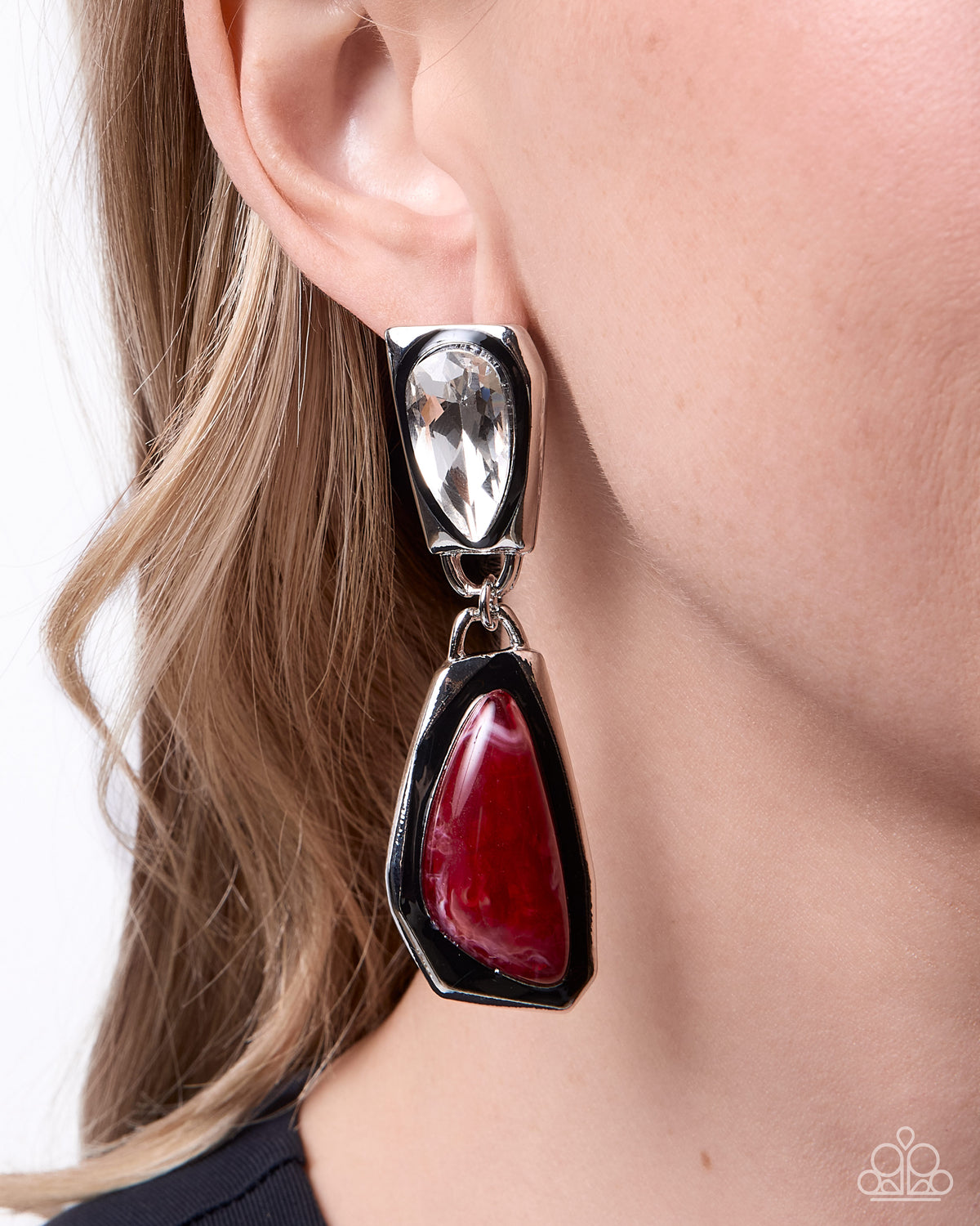 Painted Passion - red - Paparazzi earrings