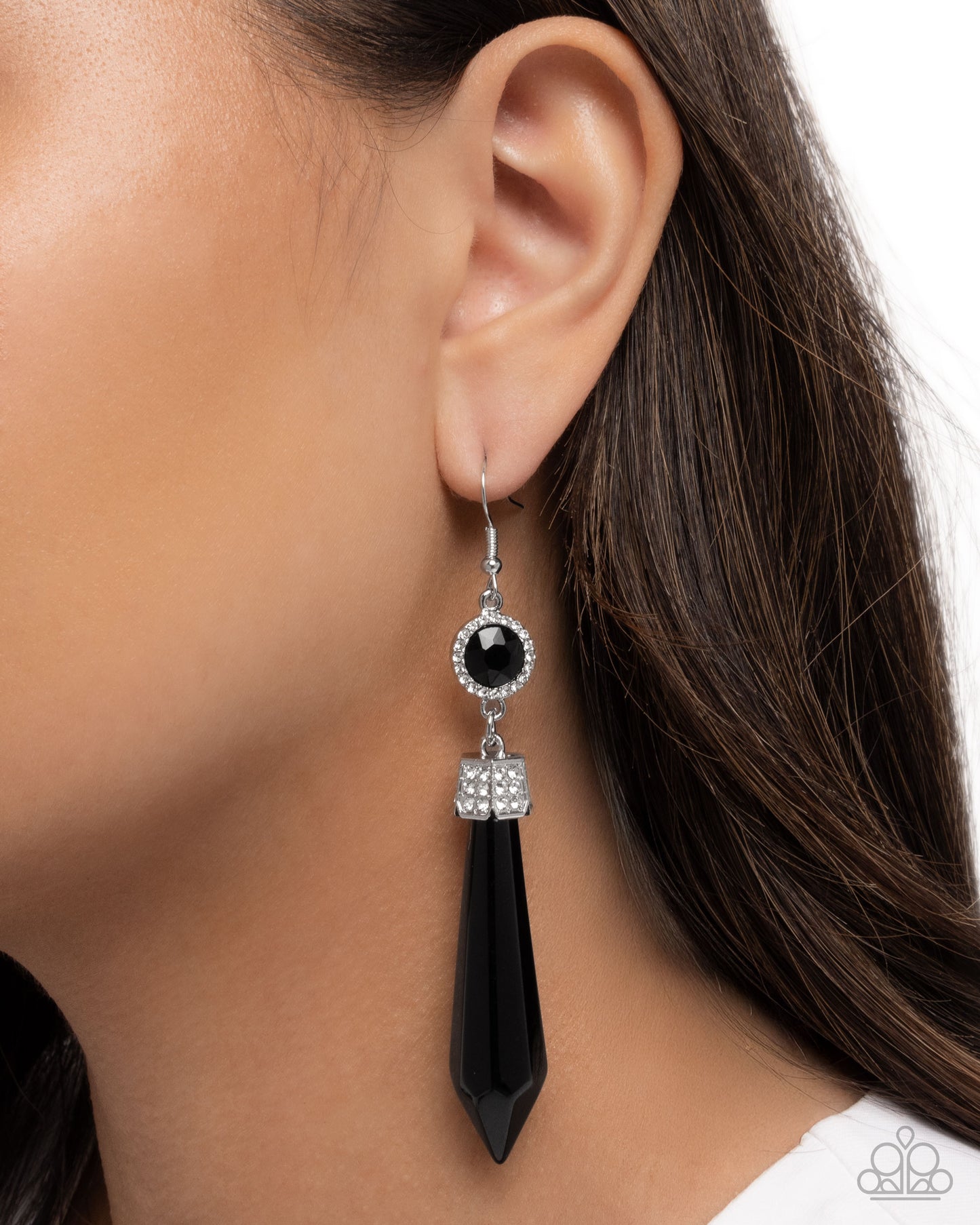 Palatial Pizzazz - black - Paparazzi earrings