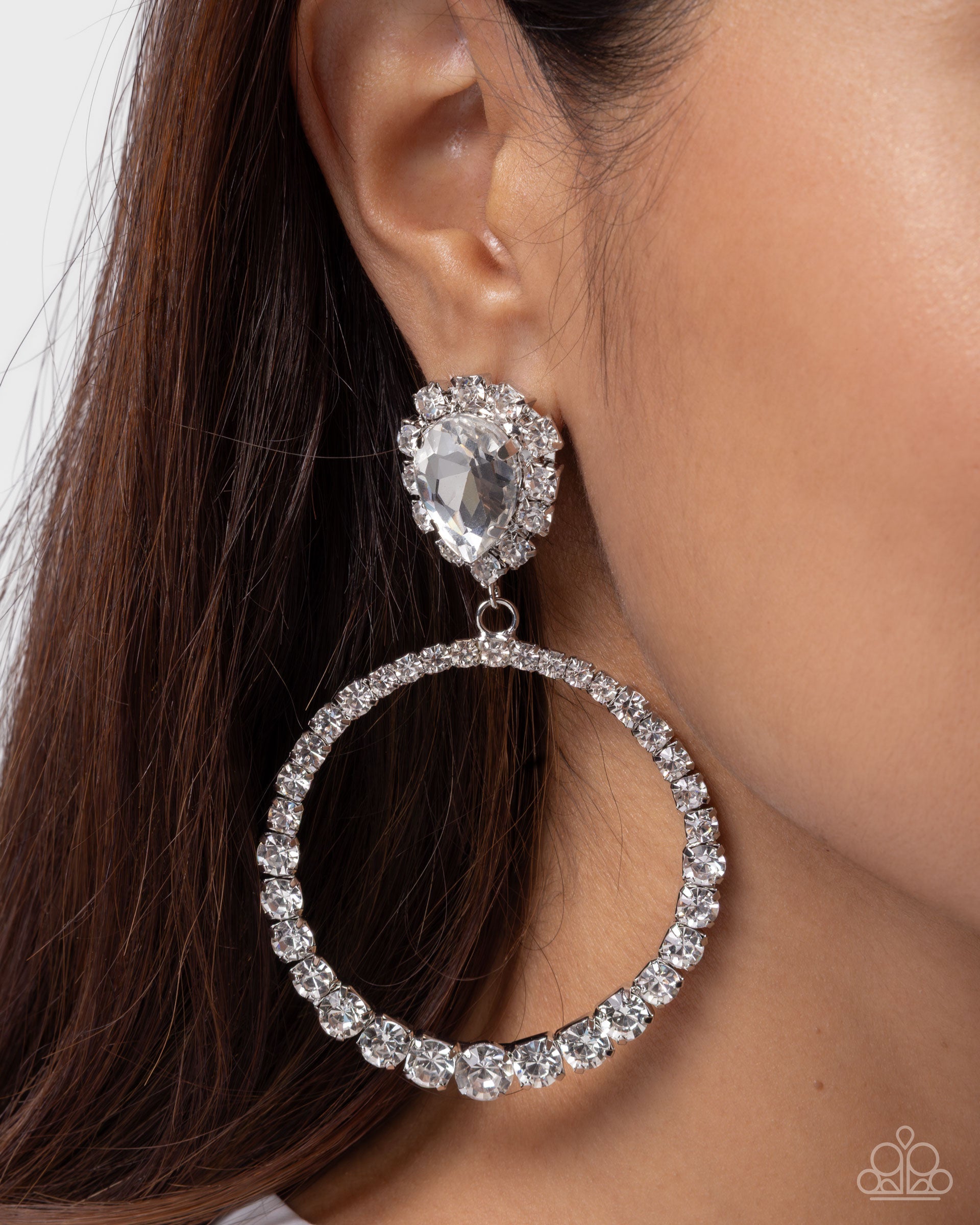Palatial Polish - white - Paparazzi earrings