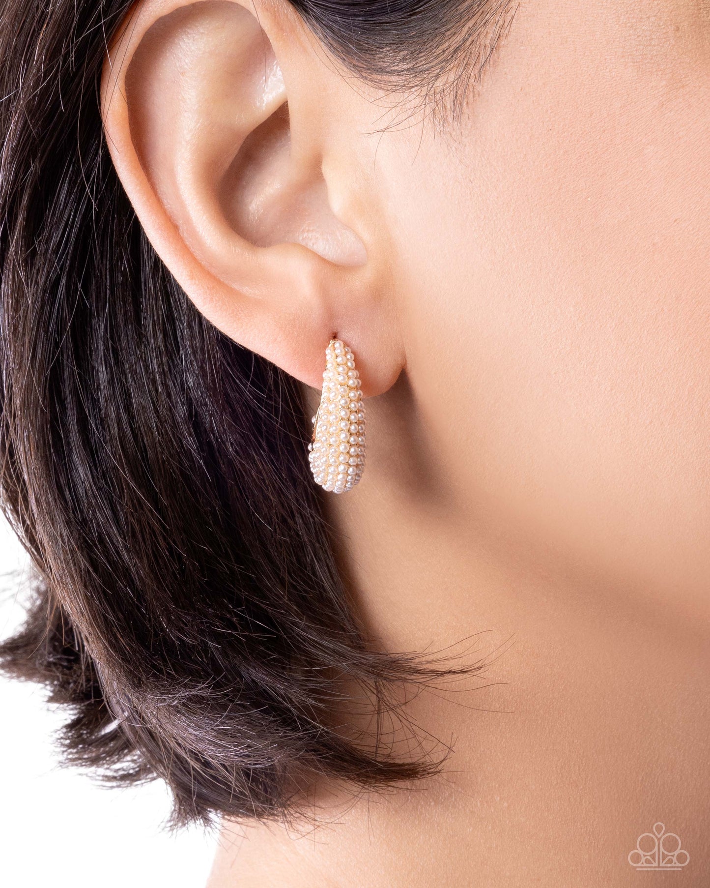 Particular Pearls - gold - Paparazzi earrings