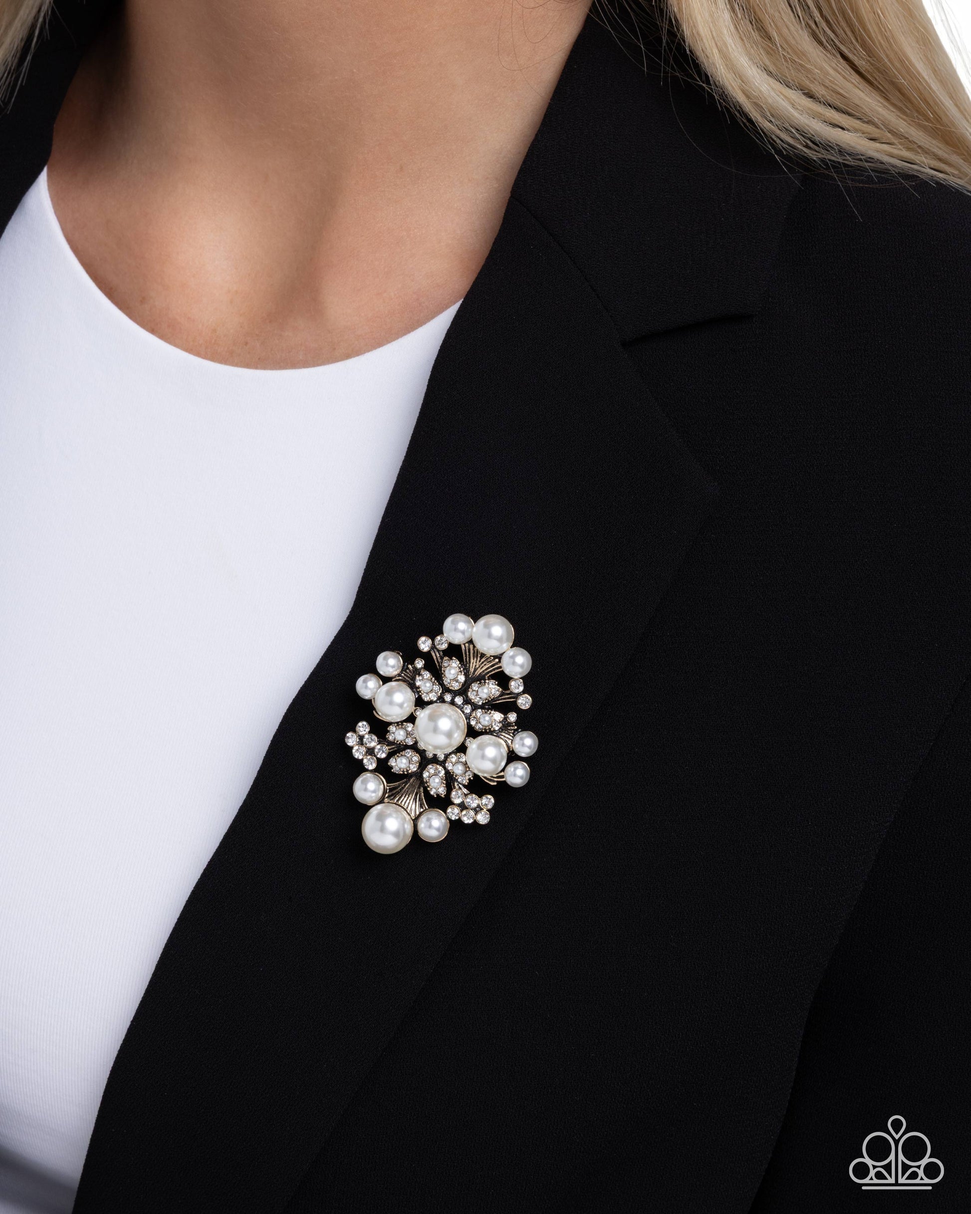 Peaceful Polish - gold - Paparazzi brooch