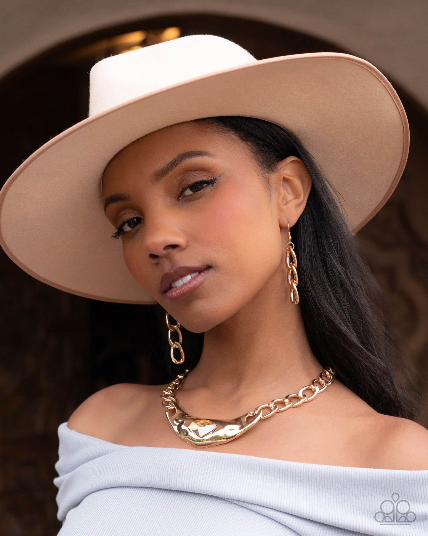 Peak of Pizzazz - gold - Paparazzi necklace