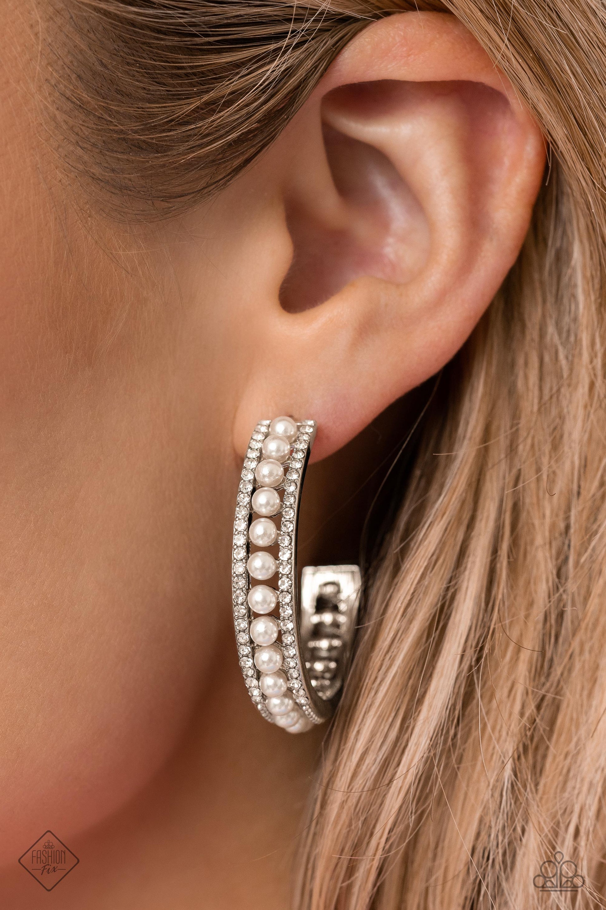 Pearl Happy - white - Paparazzi earrings