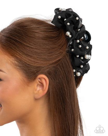 Pearl Page - black - Paparazzi hair clip