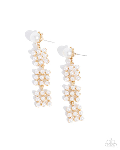 Pearl Pastime - gold - Paparazzi earrings
