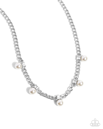 Pearl Pedestal - white - Paparazzi necklace