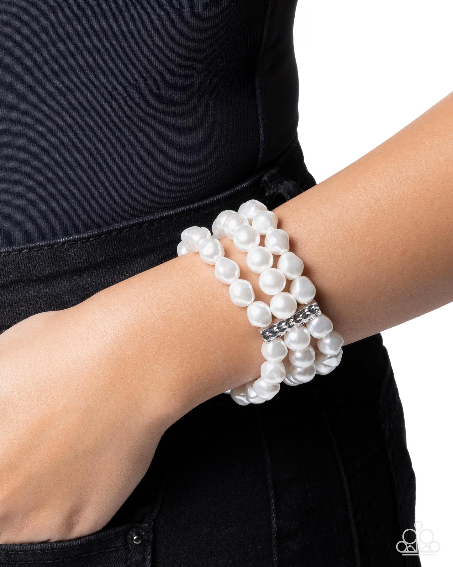 Pearl Pedigree - white - Paparazzi bracelet