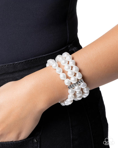 Pearl Pedigree - white - Paparazzi bracelet