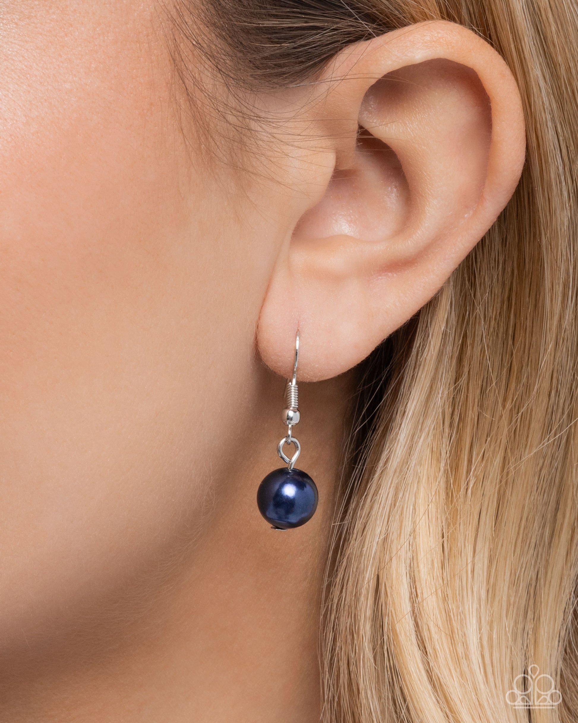 Pearl Pinnacle - blue - Paparazzi necklace