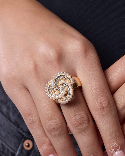 Pearl Punch - gold - Paparazzi ring