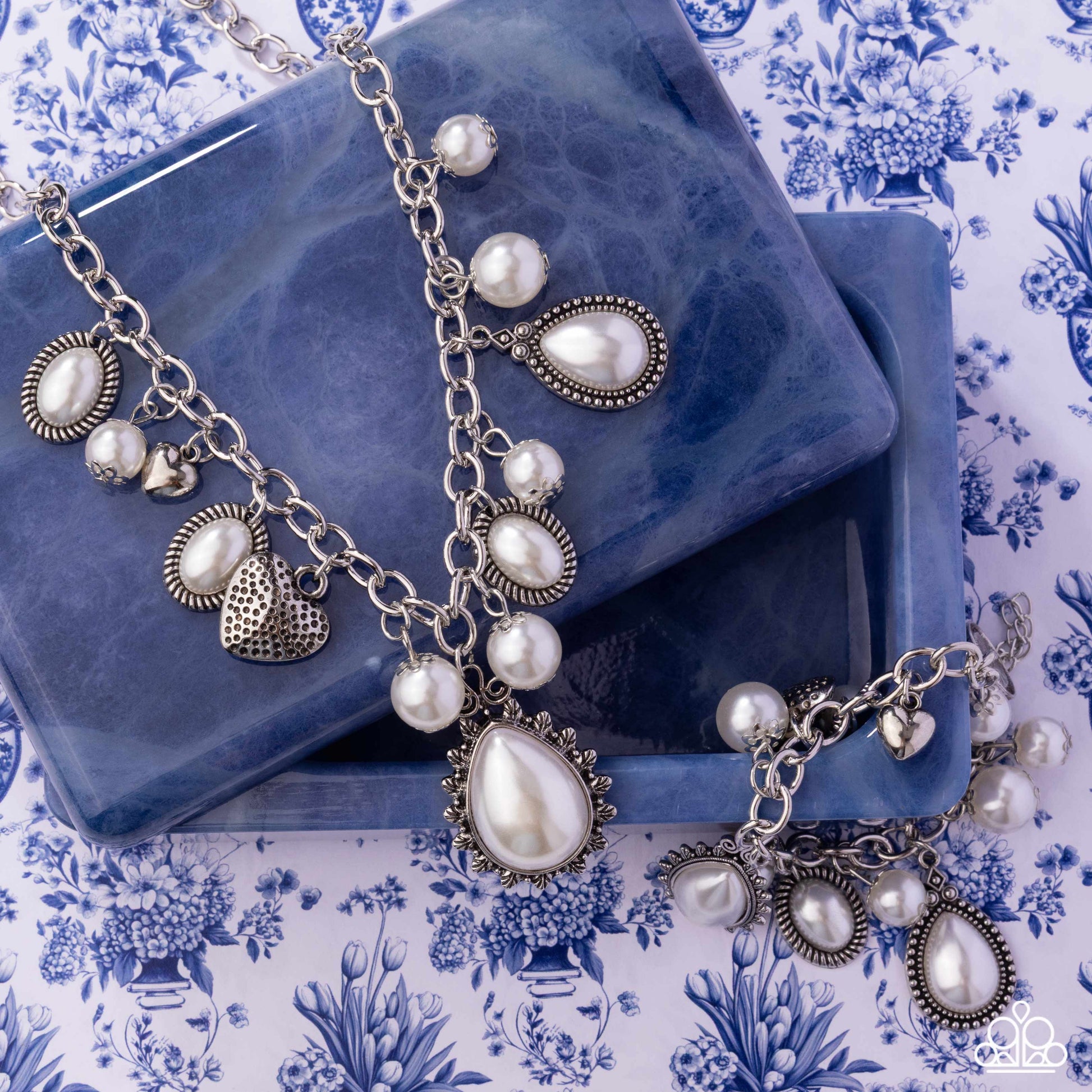 Pearly Pact - white - Paparazzi complete set