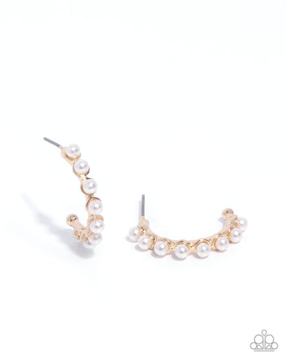 Pearly Passage - gold - Paparazzi earrings