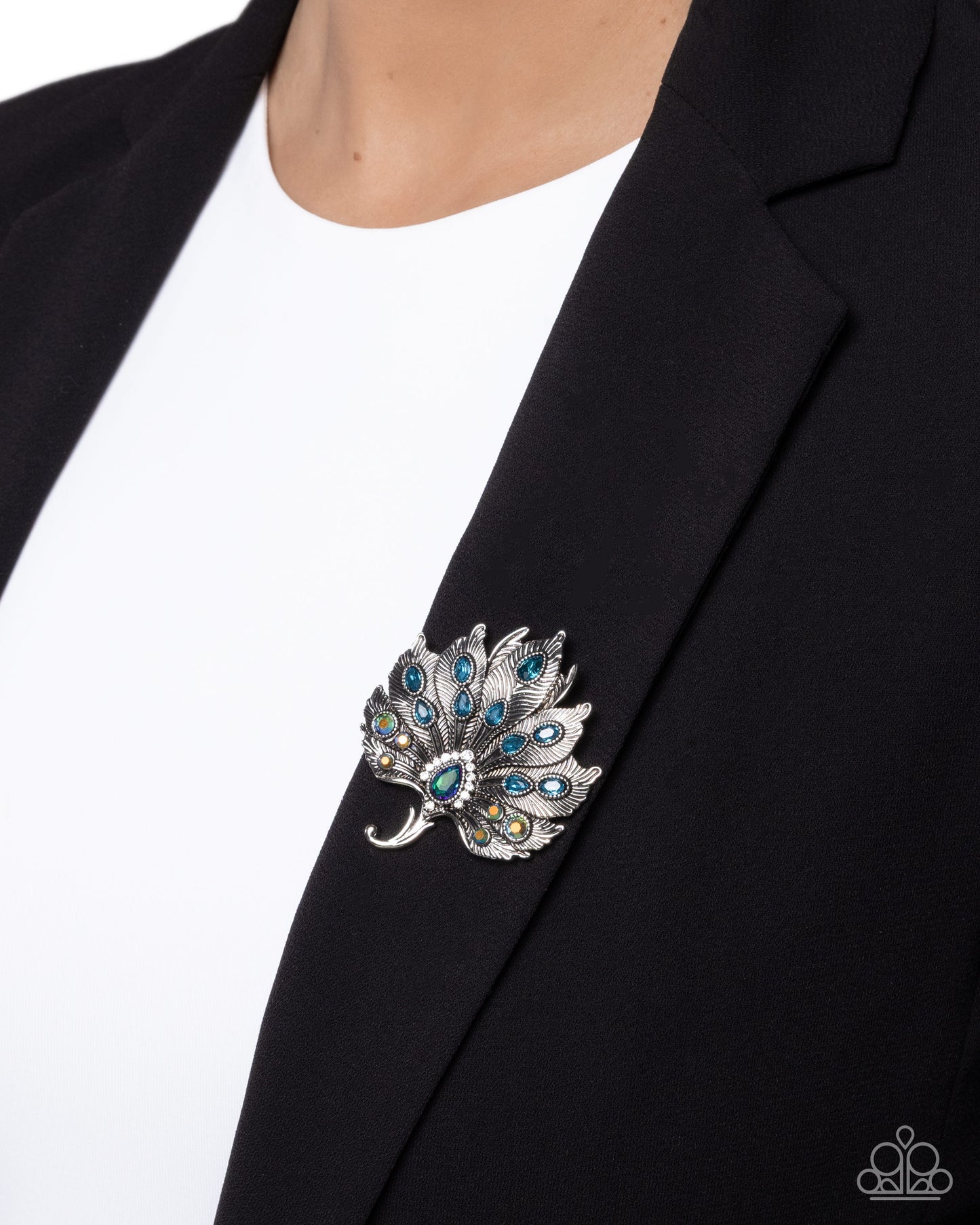 Perfect Peacock - green - Paparazzi brooch