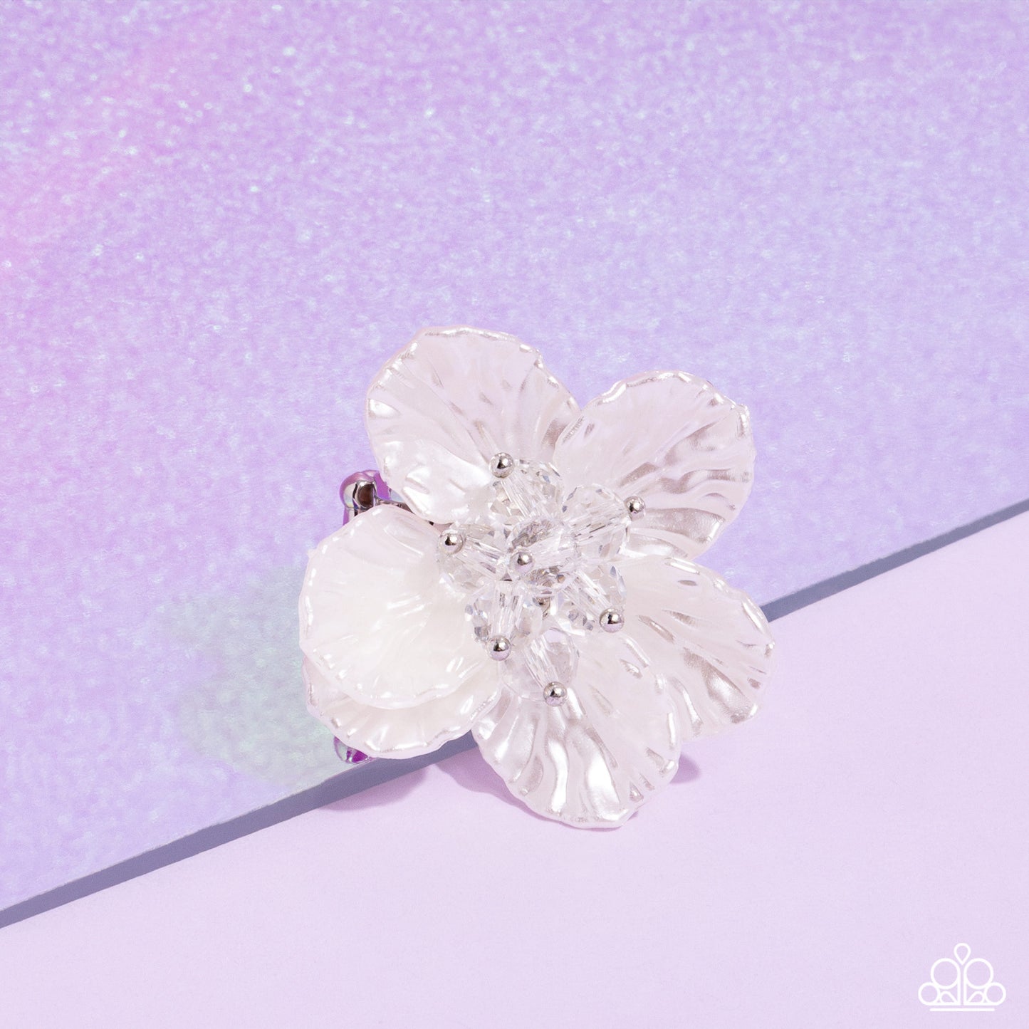 Petal Pact - white - Paparazzi ring