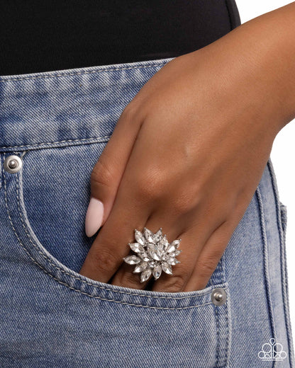 Petal Plan - white - Paparazzi ring